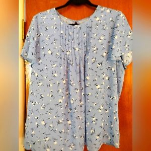 Woman's blouse pleated up top. No tags